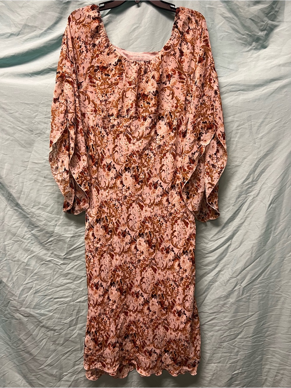 Women L Earthy tones Floral long Dress with Scalloped Hem